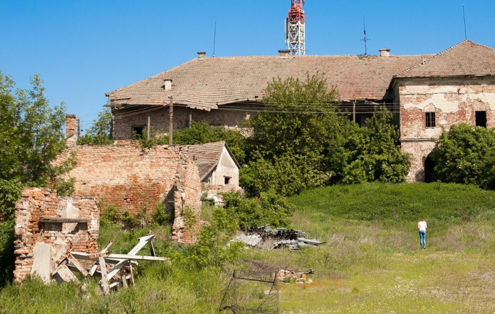 Castelul Contelui de Mercy, Carani, Romania, Romania